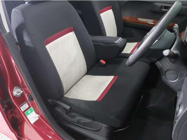 ブーン １．０　シルク　ＳＡＩＩ　ワンオーナー　禁煙車　Ｉストップ　キーフリー　スマートキー＆プッシュスタート　バックモニター　フルセグテレビ　横滑り防止機能　ＡＢＳ　メモリーナビ　ＬＥＤヘッドライト　ナビＴＶ　エアバッグ　盗難防止（8枚目）