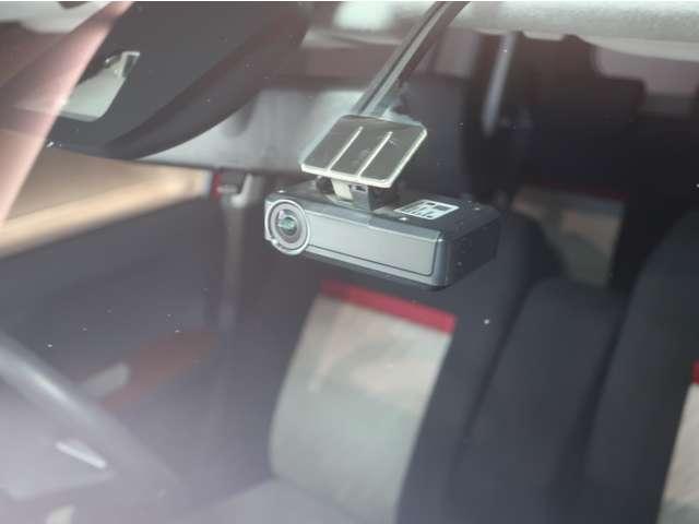 ブーン １．０　シルク　ＳＡＩＩ　ワンオーナー　禁煙車　Ｉストップ　キーフリー　スマートキー＆プッシュスタート　バックモニター　フルセグテレビ　横滑り防止機能　ＡＢＳ　メモリーナビ　ＬＥＤヘッドライト　ナビＴＶ　エアバッグ　盗難防止（15枚目）