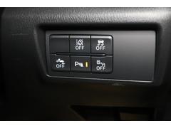 安全装備系統のキャンセラーボタンです。スポーツカーですが一通りご用意しております。 7