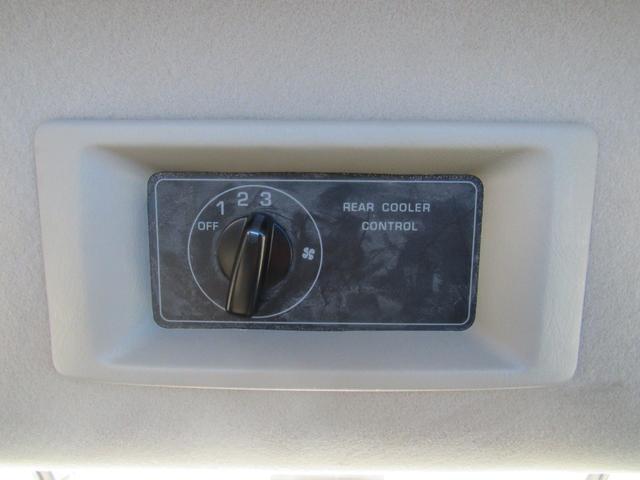 NV350キャラバンバン ロングライダープレミアムGXターボ 純正ナビ CD・DVD再生 Bluetooth フルセグTV リヤクーラー&ヒーター HIDヘッドライト ETC(35枚目)