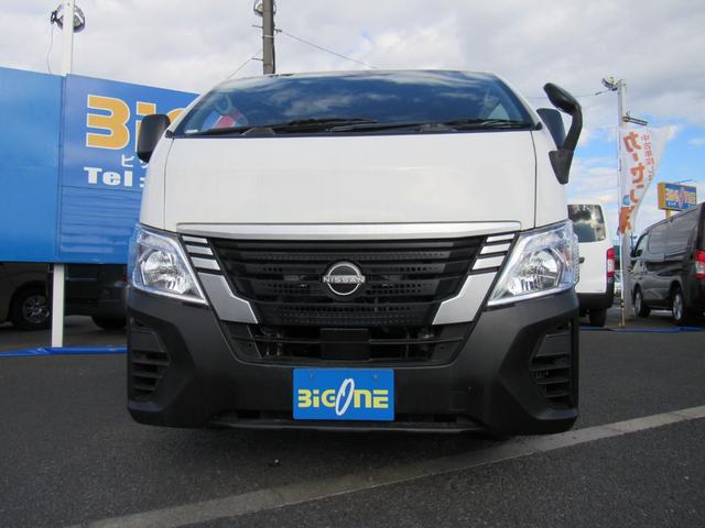 キャラバン ロングＤＸ　両側スライドドア　５ドア　リヤクーラー＆ヒーター（16枚目）