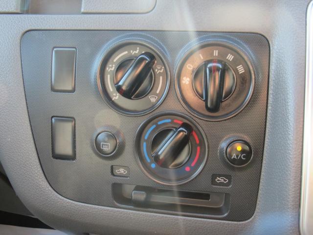 NV350キャラバンバン ロングDX ナビ CD・DVD再生 Bluetooth バックカメラ 両側スライドドア 6人乗り ETC 社外アルミホイール(31枚目)