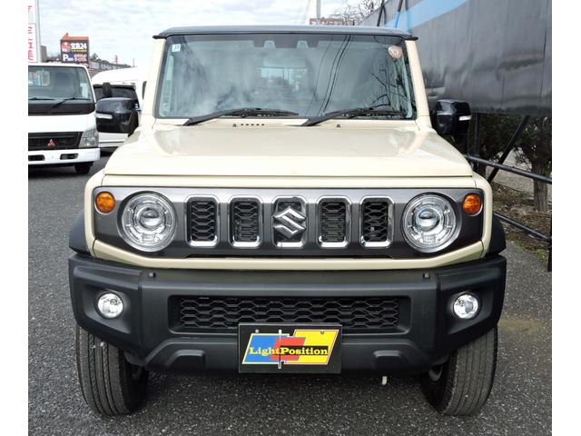 ジムニーノマド ＦＣ　４ＷＤ　登録済未使用車　セーフティサポート　フロアマット　バイザー　コーティング施工済み　２トーン（8枚目）