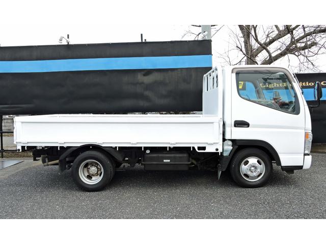 キャンターガッツ ロング全低床ＤＸ　５ＭＴ　載積１．５ｔ　ディーゼル　平ボディ　パワーウィンドウ（3枚目）