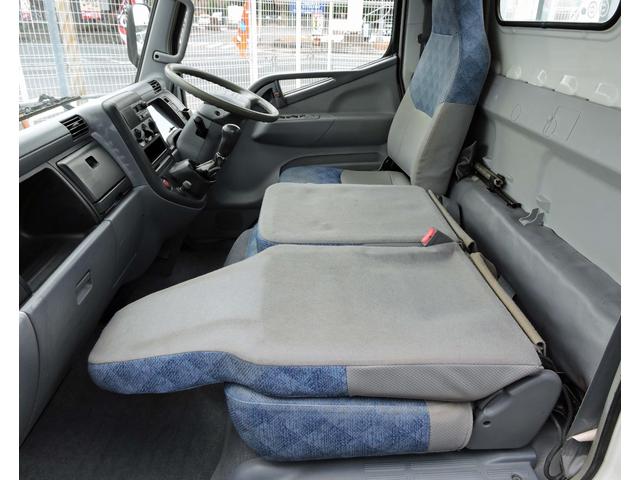 キャンターガッツ ロング全低床ＤＸ　５ＭＴ　載積１．５ｔ　ディーゼル　平ボディ　パワーウィンドウ（27枚目）