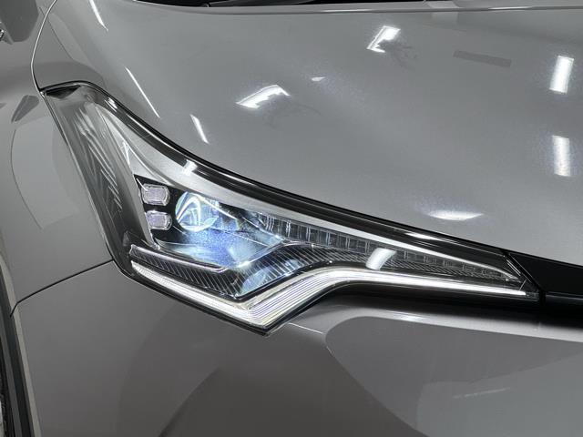 Ｃ－ＨＲ Ｓ　ＬＥＤパッケージ　ＬＥＤ　横滑り防止装置　Ｂモニター　キーフリー　クルーズコントロール　スマキー　ＤＶＤ再生可　ＥＴＣ　ドライブレコーダー　点検記録簿　オートエアコン　盗難防止システム　ナビ＆ＴＶ　メモリーナビ　ＡＢＳ（18枚目）