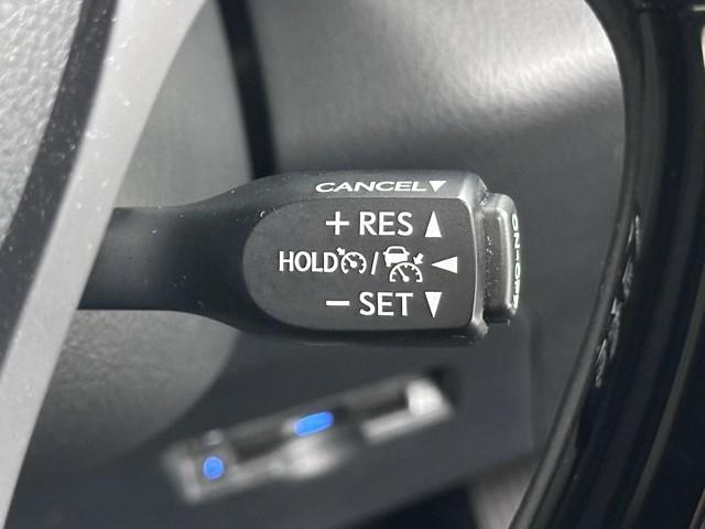 Ｃ－ＨＲ Ｇ　ドライブレコーダー付　衝突軽減　ＥＳＣ　キーレスエントリー　Ｉストップ　ＬＥＤライト　Ｂカメ　盗難防止システム　ワンオ－ナ－　半革シート　オートクルーズコントロール　整備記録簿　スマートキー　ナビ付（13枚目）