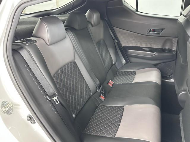 Ｃ－ＨＲ Ｇ　ドライブレコーダー付　衝突軽減　ＥＳＣ　キーレスエントリー　Ｉストップ　ＬＥＤライト　Ｂカメ　盗難防止システム　ワンオ－ナ－　半革シート　オートクルーズコントロール　整備記録簿　スマートキー　ナビ付（17枚目）