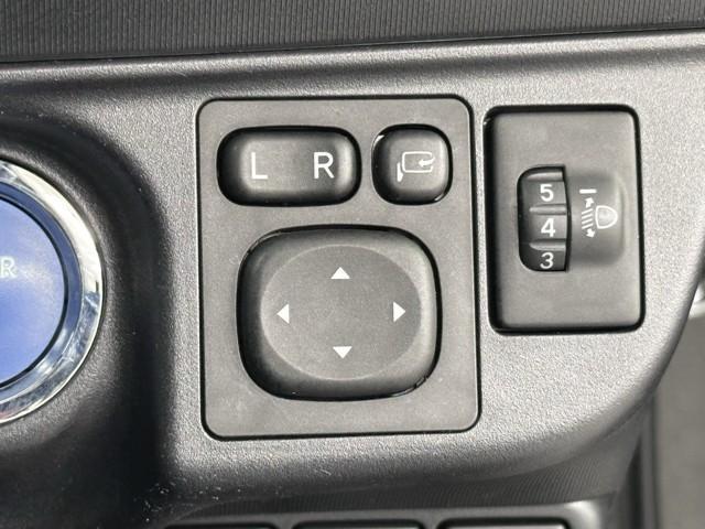 アクア Ｓスタイルブラック　ＡＵＸ端子　ＥＣＯモード　記録簿あり　バックモニタ－　ナビＴＶ　イモビライザー　スマートキープッシュスタート　ＥＴＣ付き　Ｗエアバッグ　キーフリ　メモリーナビゲーション　ドラレコ付き　１セグ　ＡＢＳ（15枚目）