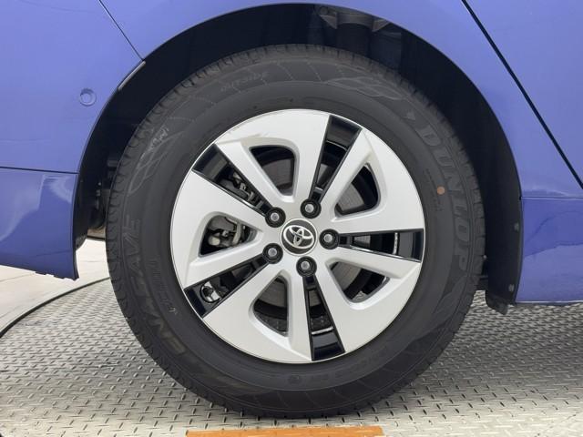 プリウス Ａ　ＡＣ１００Ｖ　衝突軽減ブレーキシステム　Ｂモニタ　記録簿有　ＬＥＤヘッド　クルーズコントロール　セキュリティー　スマートキー　パワーステアリング　Ｉストップ　ドライブレコーダー　ＥＴＣ　アルミホイル（18枚目）
