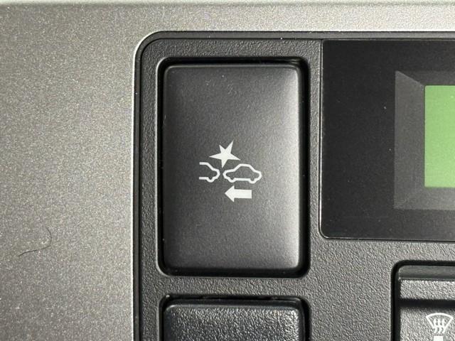 ハイエースバン ロングスーパーＧＬ　リアカメラ　ＳＲＳ　Ｗエアコン　横滑り防止装置付　盗難防止機能　キーレス　スマートエントリー　ＤＶＤ視聴可　アルミホイール　エアコン　パワステ　ナビＴＶ　ドライブレコーダ　ＥＴＣ　ＡＢＳ　メモリーナビ（14枚目）