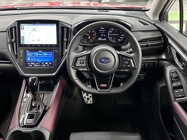 レヴォーグ STIスポーツ リヤビューカメラ 盗難防止システム LEDヘッド フルセグTV スマートキー ETC DVD ドライブレコーダー 4WD アルミホイール 衝突被害軽減システム クルーズコントロール 本革 電動シート(4枚目)