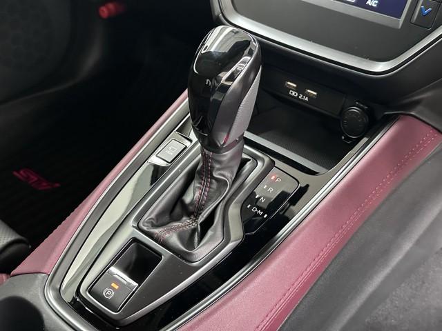 レヴォーグ STIスポーツ リヤビューカメラ 盗難防止システム LEDヘッド フルセグTV スマートキー ETC DVD ドライブレコーダー 4WD アルミホイール 衝突被害軽減システム クルーズコントロール 本革 電動シート(11枚目)