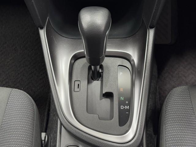 ヤリスクロス Ｇ　ＥＴＣ装備　リヤカメラ　スマートエントリー　イモビライザー　オートエアコン　アルミホイール　キーレス　パワーウィンドウ　クルコン　ＡＢＳ　ドライブレコーダー　エアバッグ　パワーステアリング（12枚目）