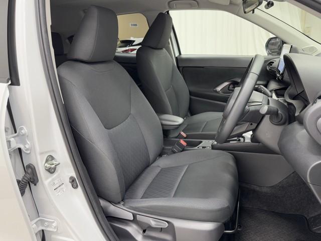 ヤリスクロス Ｇ　ＥＴＣ装備　リヤカメラ　スマートエントリー　イモビライザー　オートエアコン　アルミホイール　キーレス　パワーウィンドウ　クルコン　ＡＢＳ　ドライブレコーダー　エアバッグ　パワーステアリング（15枚目）