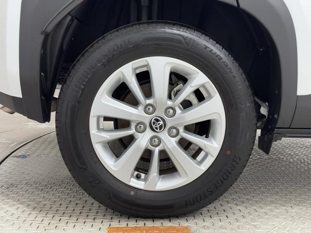 ヤリスクロス Ｇ　ＥＴＣ装備　リヤカメラ　スマートエントリー　イモビライザー　オートエアコン　アルミホイール　キーレス　パワーウィンドウ　クルコン　ＡＢＳ　ドライブレコーダー　エアバッグ　パワーステアリング（18枚目）