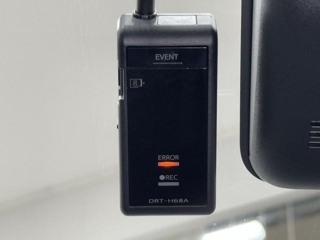 アクア X 踏み間違い防止 100V イモビ ナビ&TV ドライブレコーダー フルセグ 点検記録簿 LEDヘッドライト スマートキー 横滑り防止機能 キーレスエントリー アルミホイール オートクルーズ ETC(9枚目)