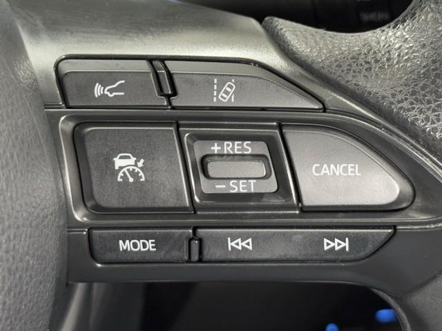 アクア X 踏み間違い防止 100V イモビ ナビ&TV ドライブレコーダー フルセグ 点検記録簿 LEDヘッドライト スマートキー 横滑り防止機能 キーレスエントリー アルミホイール オートクルーズ ETC(10枚目)