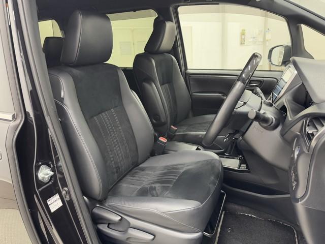 エスクァイア ハイブリッドGiプレミアムパッケジブラックテーラード 誤発進抑制機能 AC100V エアロ 寒冷地仕様 アイドリングストップ Bカメラ スマートキー ナビ&TV イモビライザー LEDランプ ETC車載器 クルーズコントロール アルミ 地デジ キーレス(15枚目)