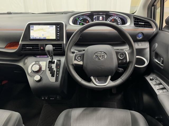 シエンタ ハイブリッドG ブレーキサポート ECOモード LEDライト Bカメラ 地デジ クルコン 1オーナー DVD キーフリー スマキー 横滑り防止システム メモリナビ ナビTV ウォークスルー ETC ドライブレコーダー(4枚目)