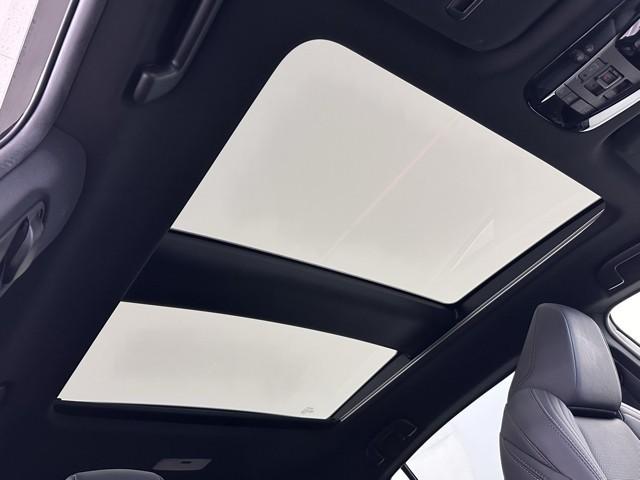 ハリアーハイブリッド Ｚ　レザーパッケージ　パノラマサンルーフ　地デジ　横滑防止　盗難防止システム　Ｂモニター　革　ＬＥＤライト　パワーウィンドウ　クルコン　スマートキ－　助手席エアバック　パワーシート　エアバッグ　点検記録簿　オートエアコン（13枚目）