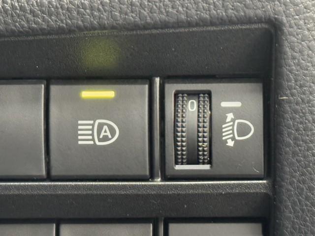 ノア Ｓ－Ｇ　ワンオーナー車　横滑り防止　Ｂモニター　両側自動ドア　クルコン　スマートキ　アルミホイール　ドライブレコーダ　リアオートエアコン　ＡＡＣ　ナビ＆ＴＶ　ＥＴＣ車載器　イモビライザー　ＬＥＤライト　記録簿（15枚目）