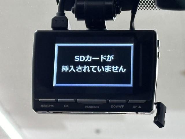 プリウス Ｓセーフティプラス　衝突回避システム　１セグ　Ｂモニター　ドラレコ付き　定期点検記録簿　ＬＥＤライト　クルコン　ＥＴＣ装備　スマートＫＥＹ　ナビＴＶ　イモビライザー　横滑り防止機能　ＰＷ　カーテンエアバッグ　アルミ（13枚目）