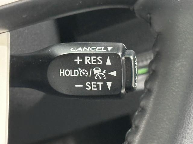 プリウス Ｓセーフティプラス　衝突回避システム　１セグ　Ｂモニター　ドラレコ付き　定期点検記録簿　ＬＥＤライト　クルコン　ＥＴＣ装備　スマートＫＥＹ　ナビＴＶ　イモビライザー　横滑り防止機能　ＰＷ　カーテンエアバッグ　アルミ（14枚目）