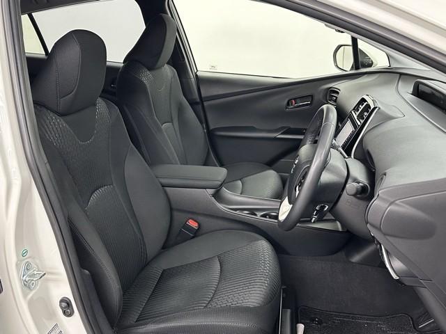 プリウス Ｓセーフティプラス　衝突回避システム　１セグ　Ｂモニター　ドラレコ付き　定期点検記録簿　ＬＥＤライト　クルコン　ＥＴＣ装備　スマートＫＥＹ　ナビＴＶ　イモビライザー　横滑り防止機能　ＰＷ　カーテンエアバッグ　アルミ（16枚目）