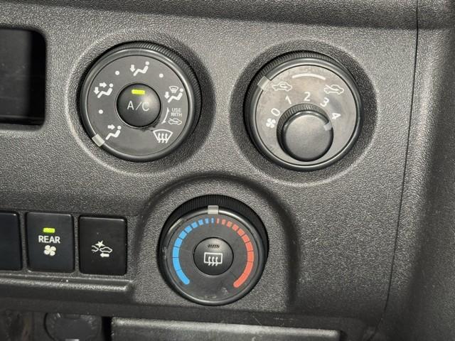 ハイエースバン ＤＸ　プリクラッシュセーフティ　メンテナンスノート　エアバック　リモコンキー　ワンオーナー　パワーステアリング　セキュリティーアラーム　ミュージックプレイヤー接続可　３列シート　メモリナビ　ナビ＆ＴＶ（11枚目）