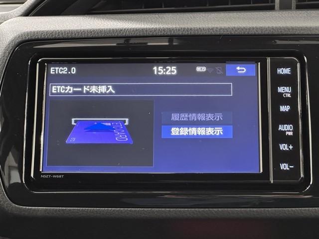 ヴィッツ ハイブリッドＦ　セーフティーエディションＩＩ　ワンオーナ　バックモニタ　衝突軽減　エアバッグ　スマートキ　ＥＳＣ　オートエアコン　ＤＶＤ再生可　ミュージックプレイヤー接続可　盗難防止装置　アイドリングストップ　ドライブレコーダー　フルセグＴＶ（8枚目）