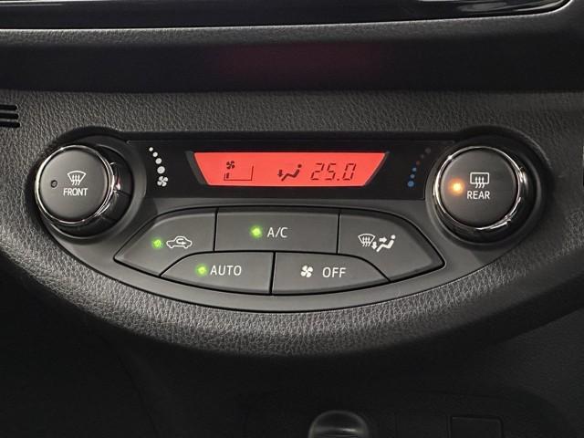 ヴィッツ ハイブリッドＦ　セーフティーエディションＩＩ　ワンオーナ　バックモニタ　衝突軽減　エアバッグ　スマートキ　ＥＳＣ　オートエアコン　ＤＶＤ再生可　ミュージックプレイヤー接続可　盗難防止装置　アイドリングストップ　ドライブレコーダー　フルセグＴＶ（10枚目）