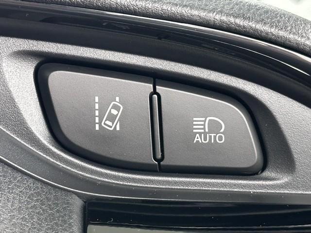 ヴィッツ ハイブリッドＦ　セーフティーエディションＩＩ　ワンオーナ　バックモニタ　衝突軽減　エアバッグ　スマートキ　ＥＳＣ　オートエアコン　ＤＶＤ再生可　ミュージックプレイヤー接続可　盗難防止装置　アイドリングストップ　ドライブレコーダー　フルセグＴＶ（15枚目）