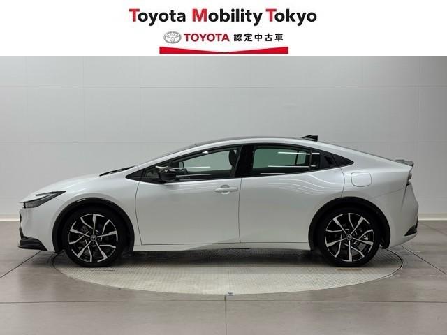 プリウス Ｚ　寒冷地仕様　衝突被害軽減ブレーキ　地デジ　アルミ　１オーナー　クルコン　アイドリングストップ　ＬＥＤライト　ＡＢＳ　Ｐシート　オートエアコン　バックカメラ　スマートキー　メモリーナビ　ドラレコ　ＥＴＣ（3枚目）