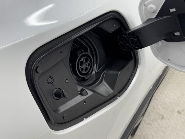 プリウス Ｚ　寒冷地仕様　衝突被害軽減ブレーキ　地デジ　アルミ　１オーナー　クルコン　アイドリングストップ　ＬＥＤライト　ＡＢＳ　Ｐシート　オートエアコン　バックカメラ　スマートキー　メモリーナビ　ドラレコ　ＥＴＣ（16枚目）