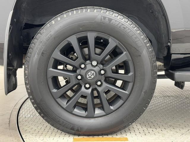 ランドクルーザープラド ＴＸ　Ｌパッケージ　マットブラックエディション　アルミ　３列　ＡＢＳ　ＥＴＣ車載器　電動シート　盗難防止装置　メモリーナビ　キーレス　ＬＥＤヘッドランプ　レザー　クルコン　パノラマルーフ　スマートエントリー　Ｂカメラ　エアコン　記録簿　４×４（18枚目）