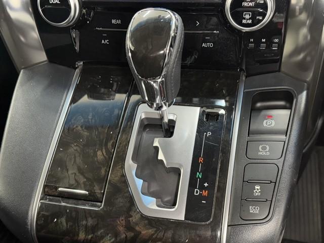 アルファード ２．５Ｓ　両側電動パワースライドドア　地上デジタル　Ｗエアコン　フルオートエアコン　盗難防止システム　横滑り防止　ＡＷ　ナビ＆ＴＶ　パワーステアリング　メモリナビ　点検記録簿　ＬＥＤランプ　１００Ｖ電源　ＥＴＣ（11枚目）