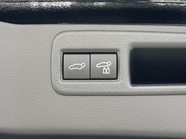 ハリアー Z レザーパッケージ スマキ 追突防止 フルセグテレビ バックモニター ドラレコ付 本革シート アルミ 横滑り防止機能 Pシート 整備記録簿 オートクルーズコントロール AUX LEDヘッドライト 盗難防止システム ETC(18枚目)