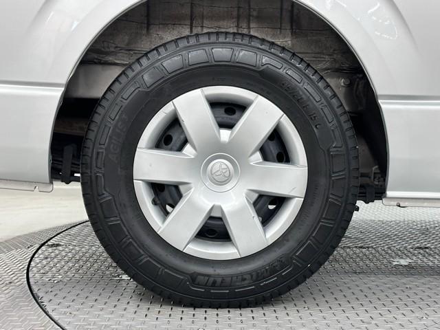 ハイエースバン ロングＤＸ　ブレーキサポート　ＰＷ　運転席エアバッグ　ナビテレビ　横滑り防止　整備点検記録簿　イモビ付　パワーステアリング　エアコン　ミュージックプレイヤー接続可　ＡＢＳ　キーレス　ワンセグテレビ　ＥＴＣ付（19枚目）