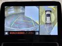 パノラミックビューモニターシステムが付いているので車の上から見た映像が確認できますよ。 一目で車両周辺の情報を確認できますが、直接安全をご確認下さい。