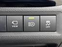 VSC(Vehicle Stability Control)付です。 横滑りを防止する装置です。 万が一の時に作動する、安全のための装置です。