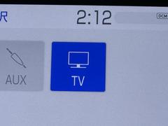 ＴＶが見れるチューナーを装備しています。　新しい車でも付いていないことで、ＴＶが見れない事も多々あるので要チェックです。 7