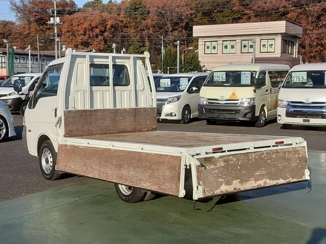 　１．８ガソリン車　５速マニュアル　低床　小径Ｗタイヤ　積載１０００ｋｇ　Ｗエアバッグ(11枚目)