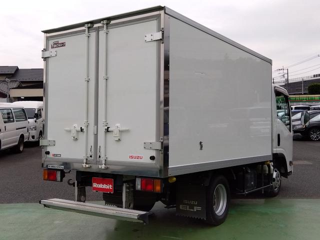 エルフトラック 　３．０Ｄターボ　冷蔵冷凍車　－５℃設定　２ｔ積　リア観音扉　５速マニュアル　ＨＳＡ　左電格ミラー　アイドリングストップ　荷台内寸約長３３１幅１７４高１５６　キーレス　集中ドアロック（8枚目）