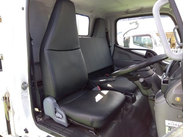 キャンター 全低床　３．０Ｄターボ　全低床　Ｗタイヤ　荷台木製　２ｔ積　５速マニュアル　ＥＺＧＯ　左電格ミラー　プリクラッシュブレーキ　レーンアシスト（13枚目）