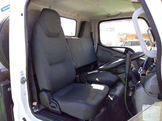 キャンター 　３．０Ｄターボ　アイチコーポレーション製高所作業車　ＳＢ１０Ａ　作業床９．７ｍ　ジャッキ自動セット　４６８０ｈ　オートマ車　社外ナビ　フルセグＴＶ　バックモニター　キーレス　集中ドアロック（17枚目）