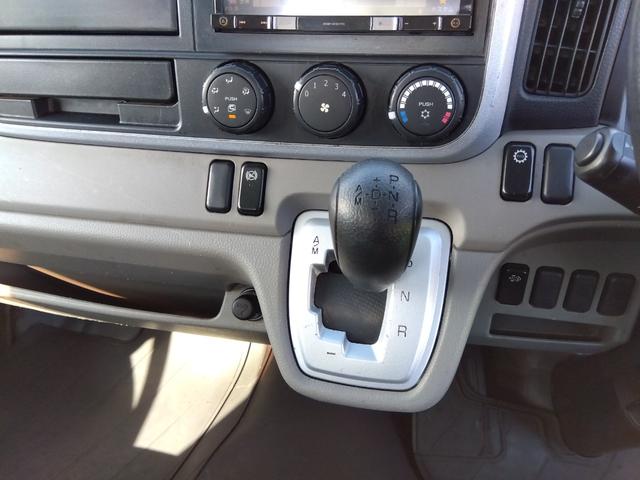 キャンター 　３．０Ｄターボ　アイチコーポレーション製高所作業車　ＳＢ１０Ａ　作業床９．７ｍ　ジャッキ自動セット　４６８０ｈ　オートマ車　社外ナビ　フルセグＴＶ　バックモニター　キーレス　集中ドアロック（25枚目）