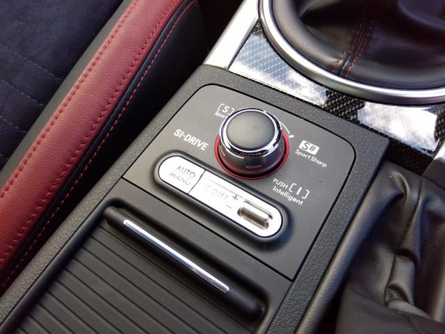 ＷＲＸ ＳＴＩ ＳＴＩ　６速マニュアル　純正ナビ　フルセグＴＶ　バックモニター　左サイドモニター　ＥＴＣ　ＬＥＤヘッドランプ　純正１８インチアルミ　ＢＳＭ　オートマチックハイビーム　スマートキー（21枚目）