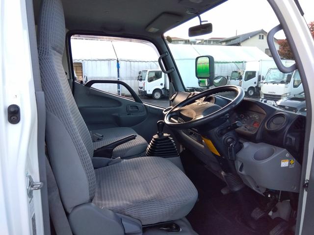 デュトロルートバン ベースグレード 4.0Dターボ 標準ルーフ 5ドア 2t積 5速マニュアル ESスタート 左電格ミラー アイドリングストップ キーレス Wエアバッグ(11枚目)