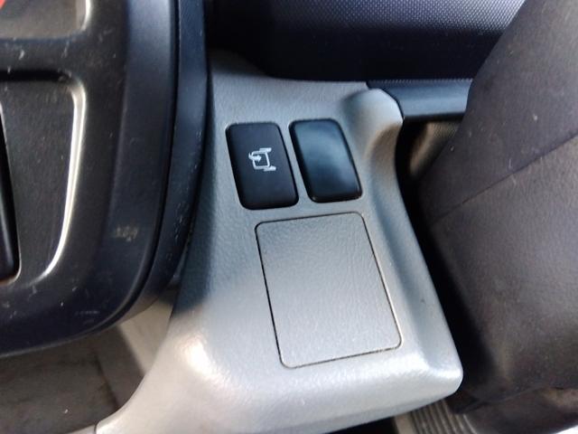 デュトロルートバン ベースグレード 4.0Dターボ 標準ルーフ 5ドア 2t積 5速マニュアル ESスタート 左電格ミラー アイドリングストップ キーレス Wエアバッグ(15枚目)